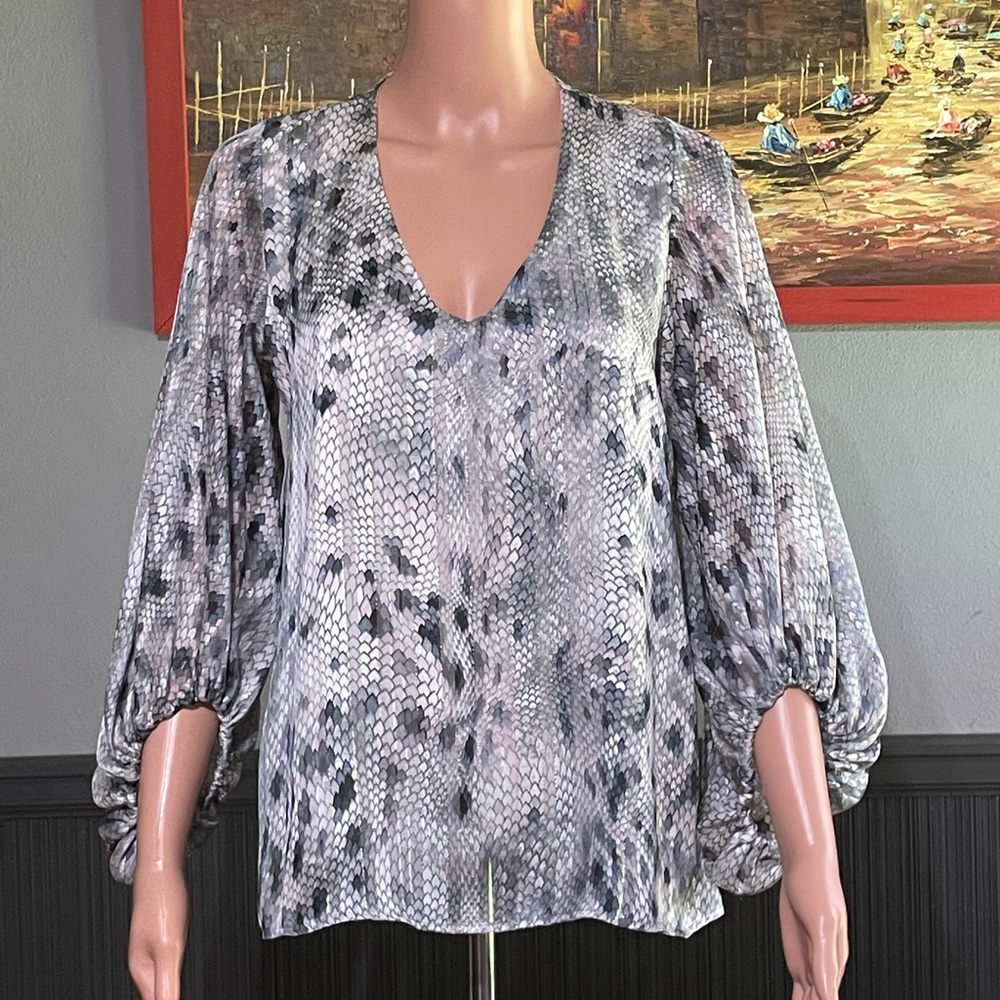 Mod on Trend Blouse SZ - S